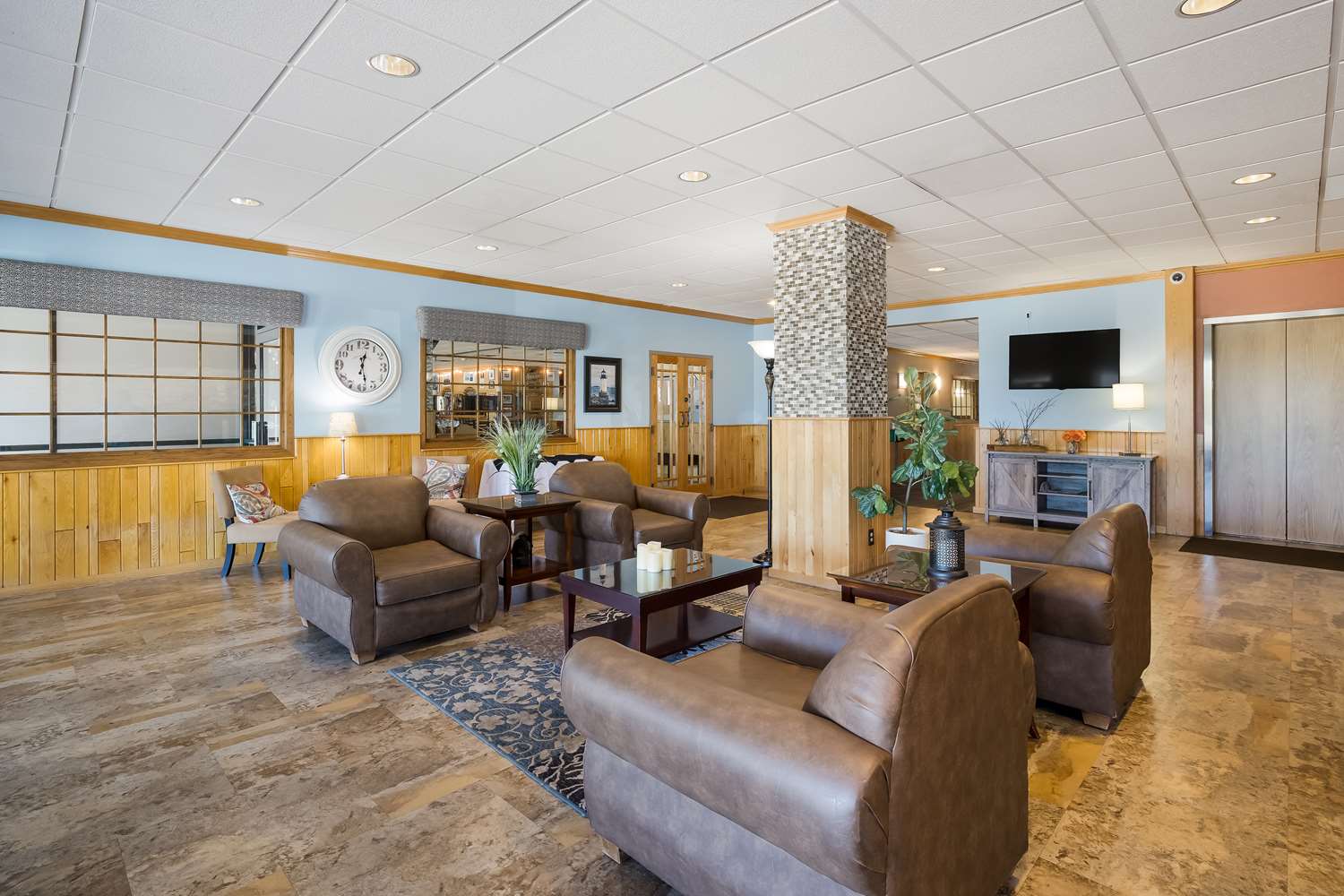 Riverfront Inn Marinette 26/43