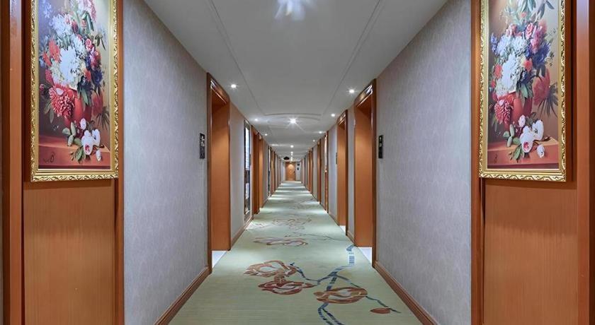 Vienna Hotel (Xi'an Bell Tower) 49/61