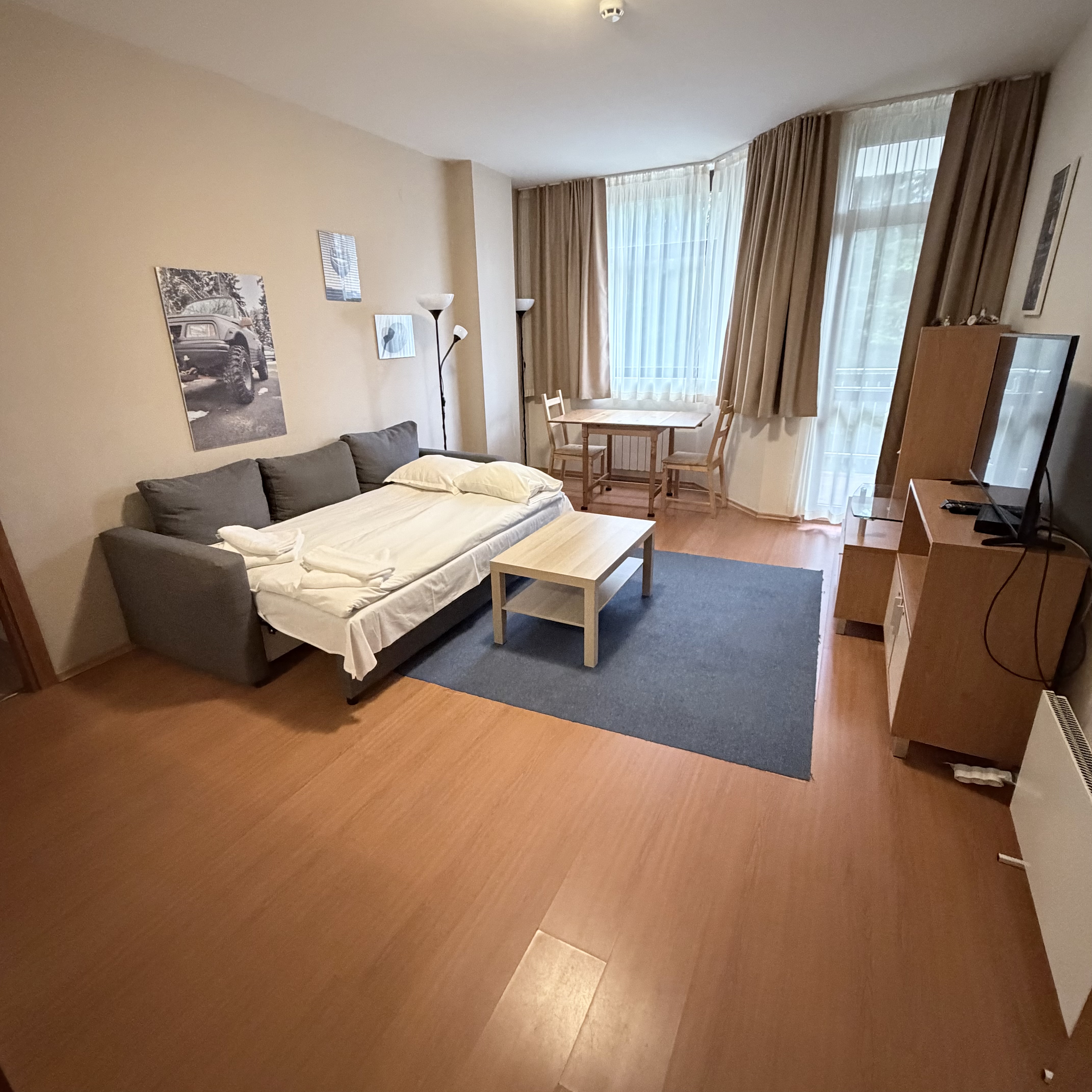 Persey Flora Apartments 10/50