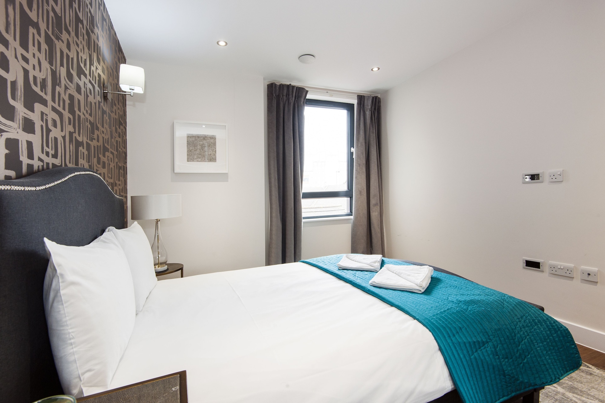 2 BEDROOMS, DELUXE, APARTMENT, SINGLE, DOUBLE BED