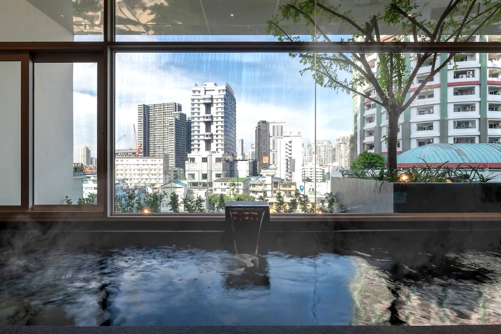 Jasmine 59 Hotel 37/75