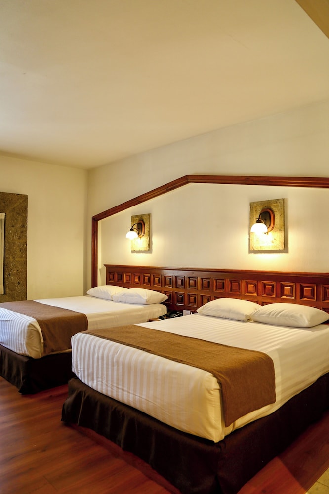 Hotel De Mendoza 25/57