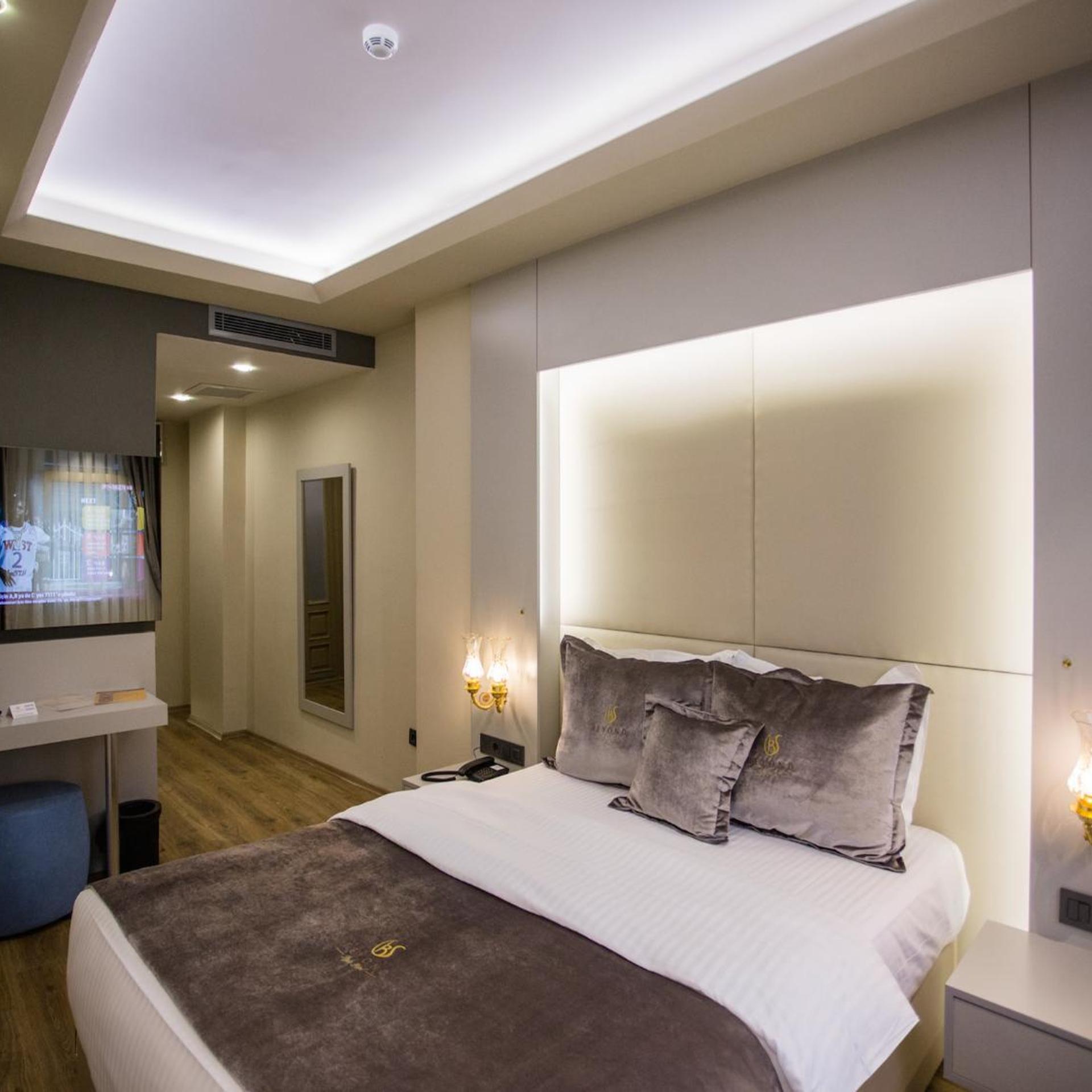 Deluxe, Double Bed