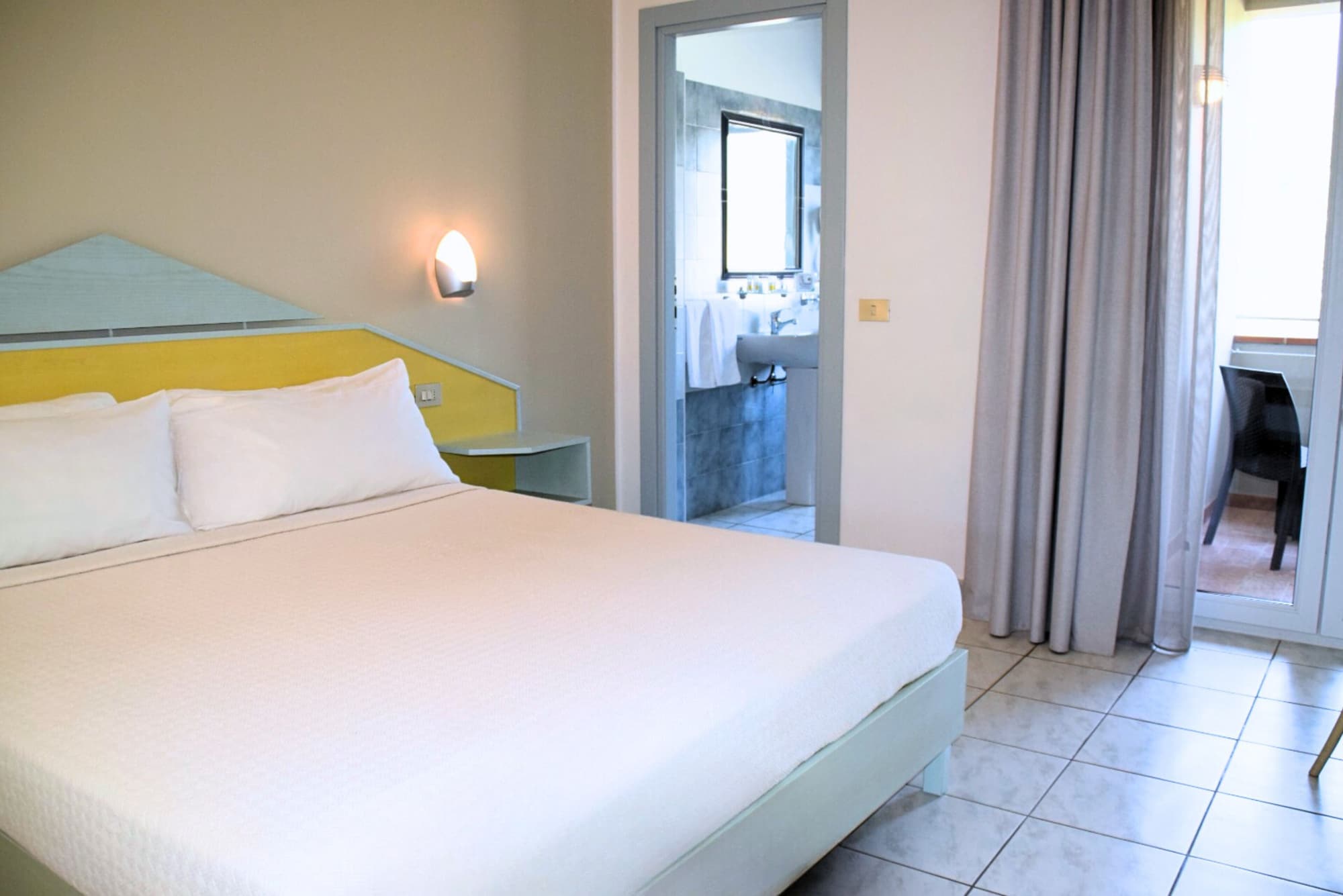 COMFORT, DOUBLE BED