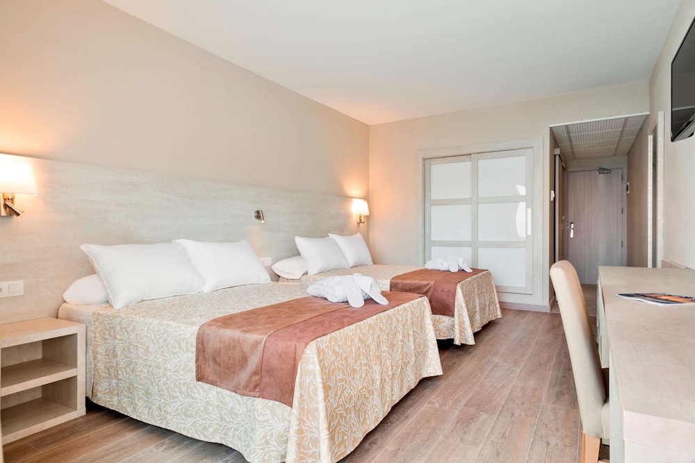 ROOM, DOUBLE BED, SEA VIEW