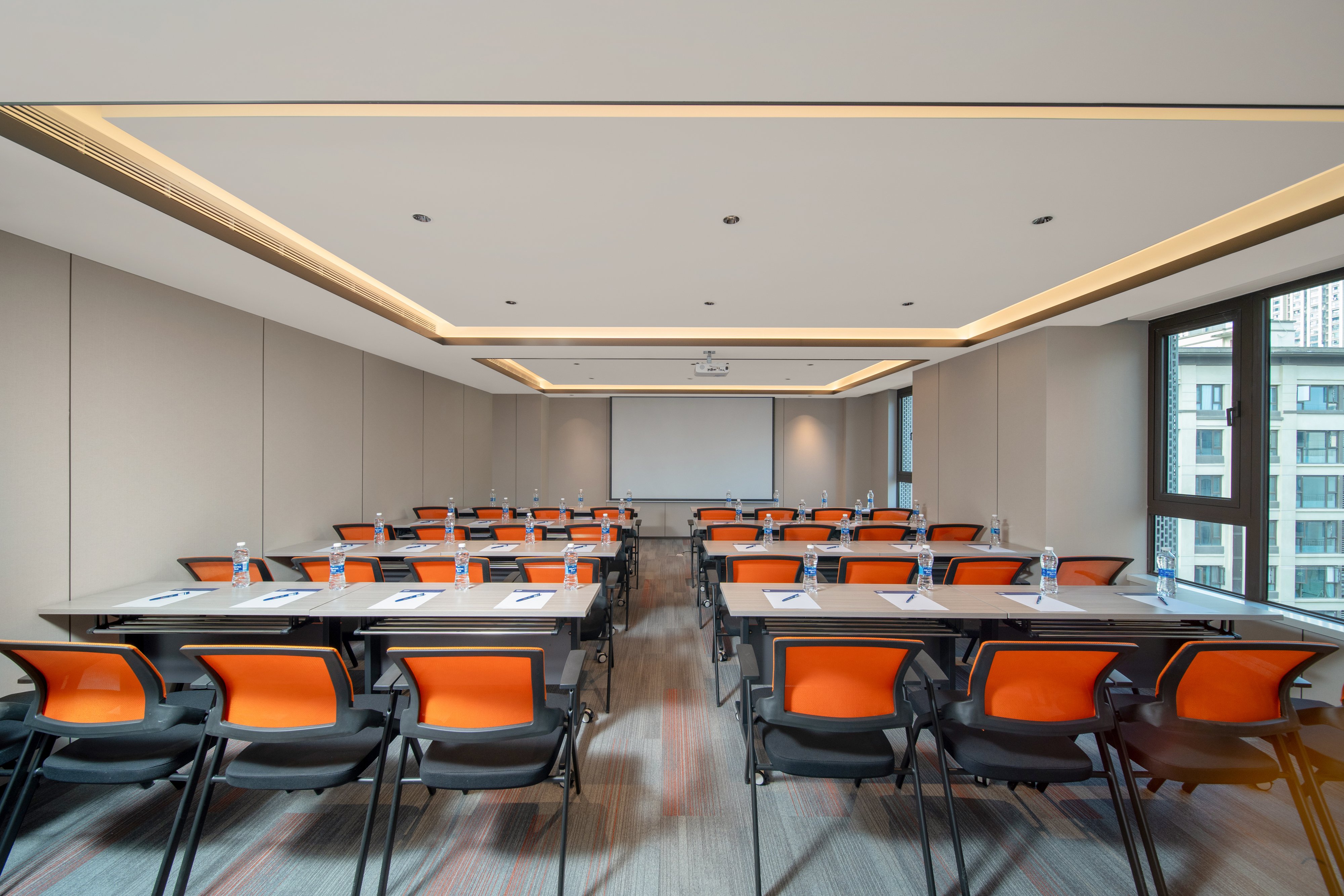 Holiday Inn Express Chongqing Ciqikou Ancient Town 42/50