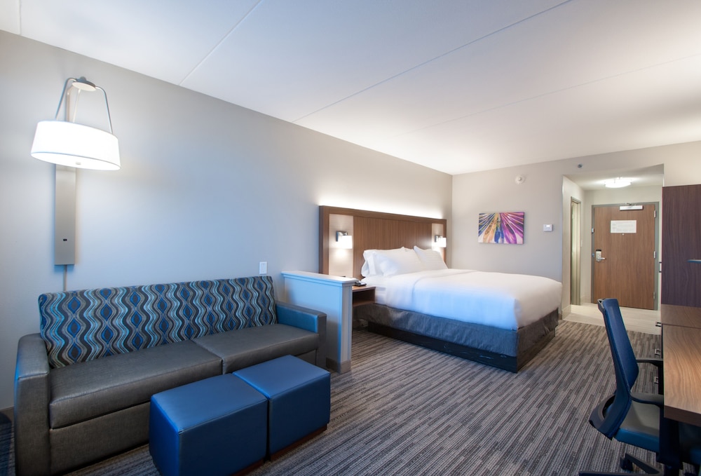 Holiday Inn Express Quantico - Stafford 25/50