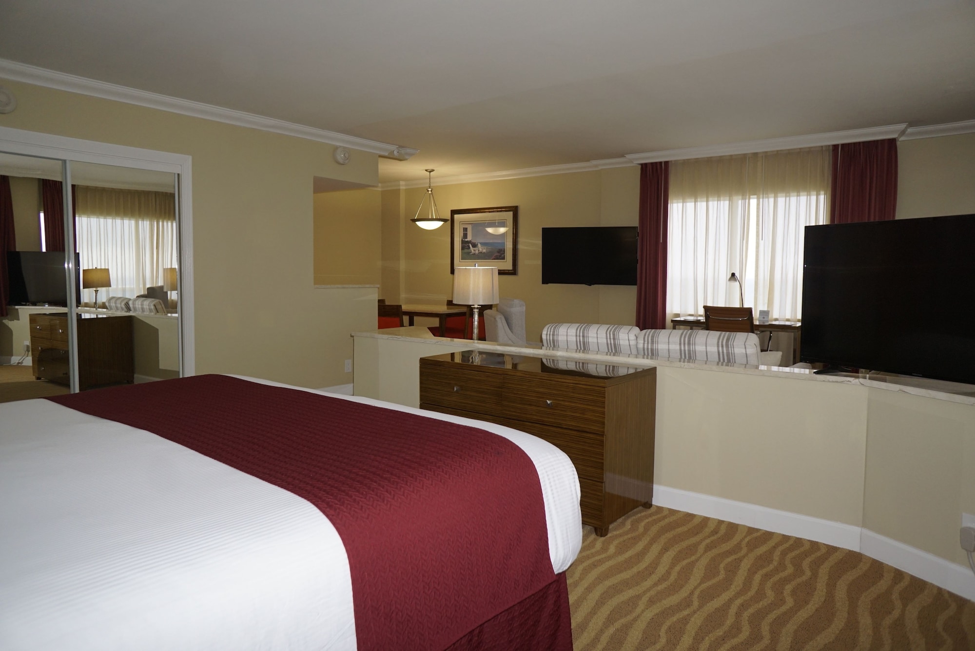 1 BEDROOM, SUITE, KING BED, OCEAN FRONT