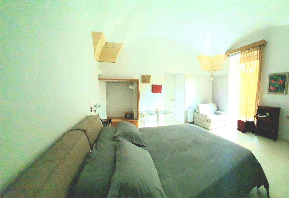 Dimora Storica Muratore Luxury Rooms 17/47