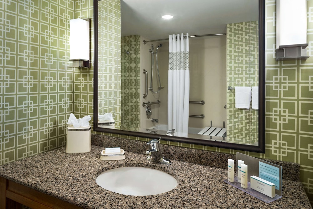 Hampton Inn & Suites Clayton/St Louis-Galleria Area 20/61