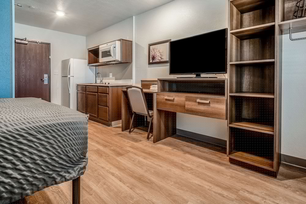 WoodSpring Suites Naples West 27/50