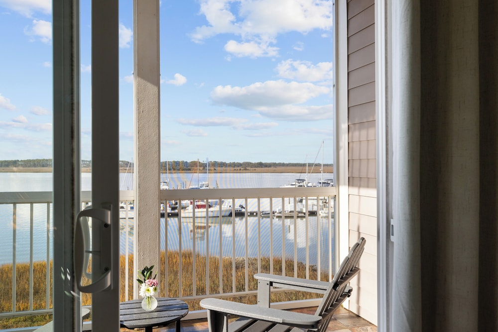 Regatta Inn 54/64