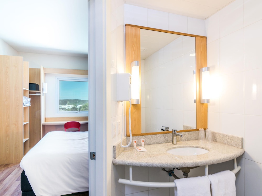 Ibis Puerto Montt 41/42