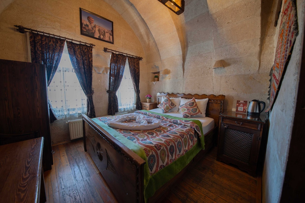 Safran Cave Hotel 14/50