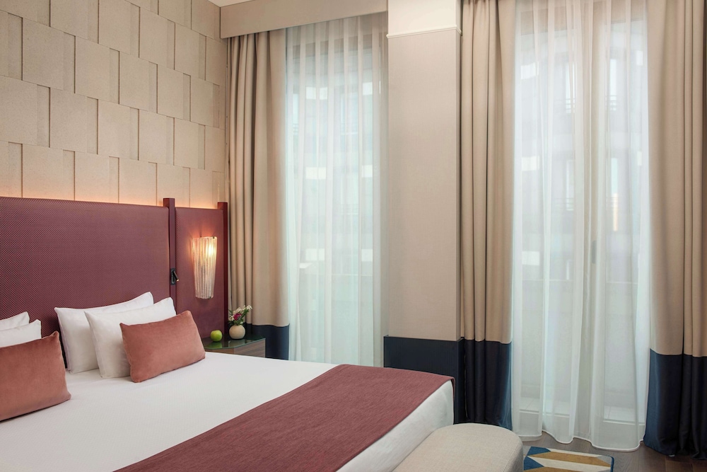 JUNIOR SUITE, EXECUTIVE