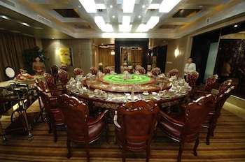 Royal Palace Hotel 18/22