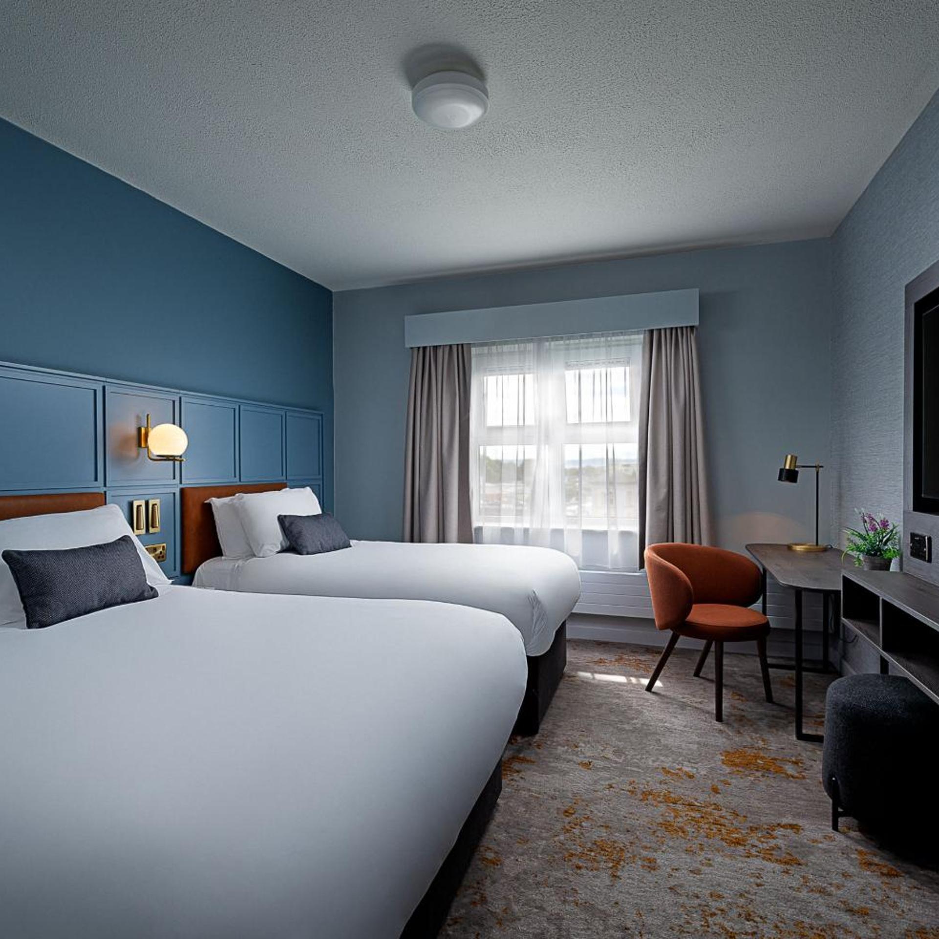 Superior, Twin Beds