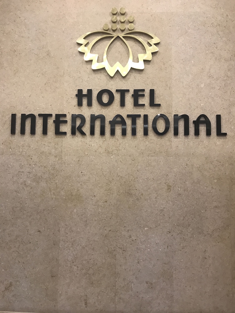 Hotel International 58/66