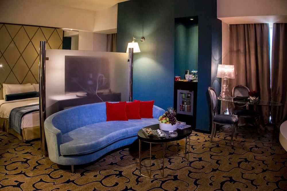 Hilton Amman 28/81