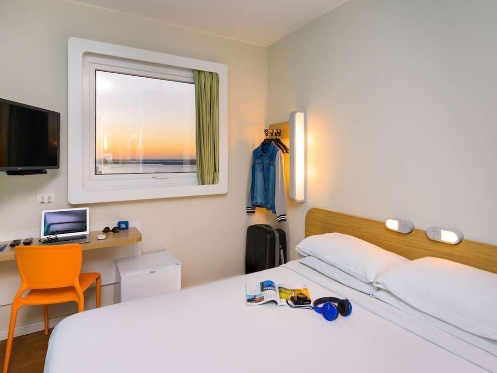 SUPERIOR, DOUBLE BED
