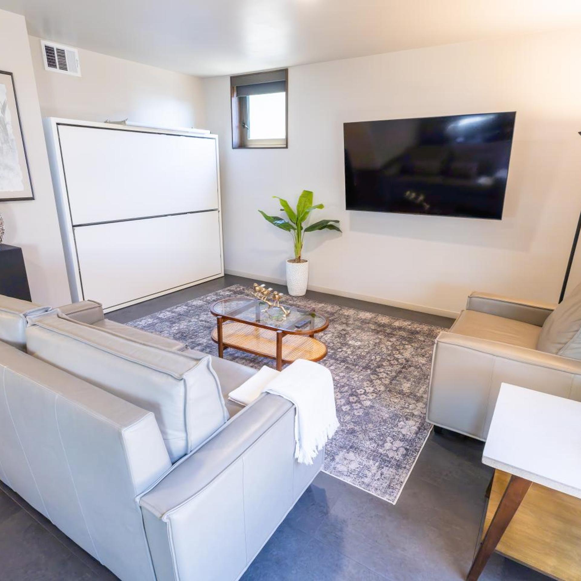 City24 Condo Hotel Little Italy Mission Hills 32/49
