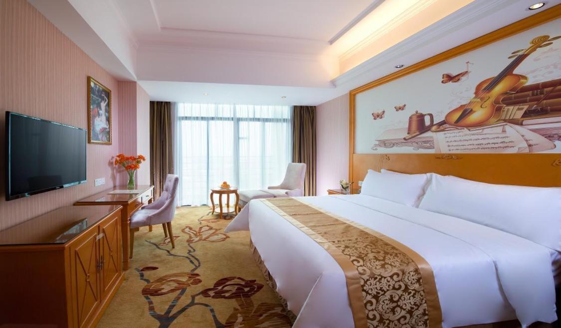 Vienna Hotel (Huizhou Yuanzhou) 16/31