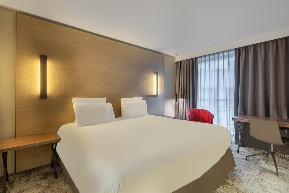 Room at Radisson Blu CDG Airport Terminal Hotel, Paris, TREMBLAY-EN-FRANCE