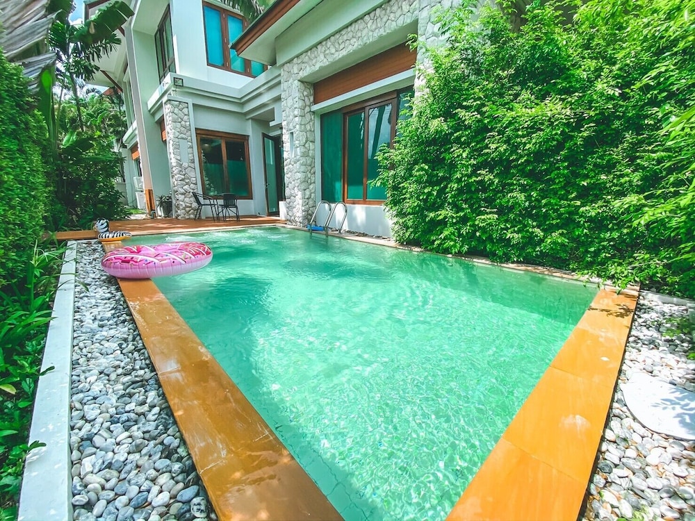 Royal Sammuk villas 46/50