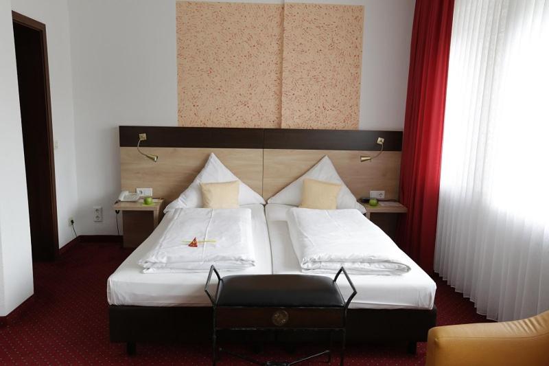 COMFORT, DOUBLE BED
