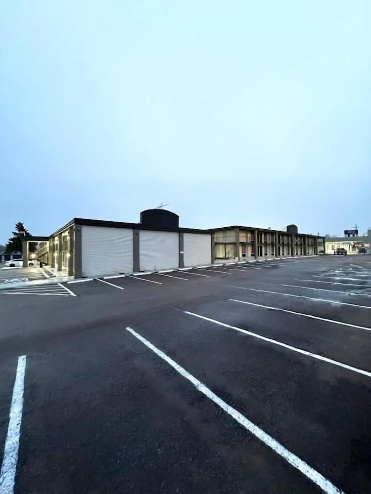 Motel6 Chickasha, OK 24/32