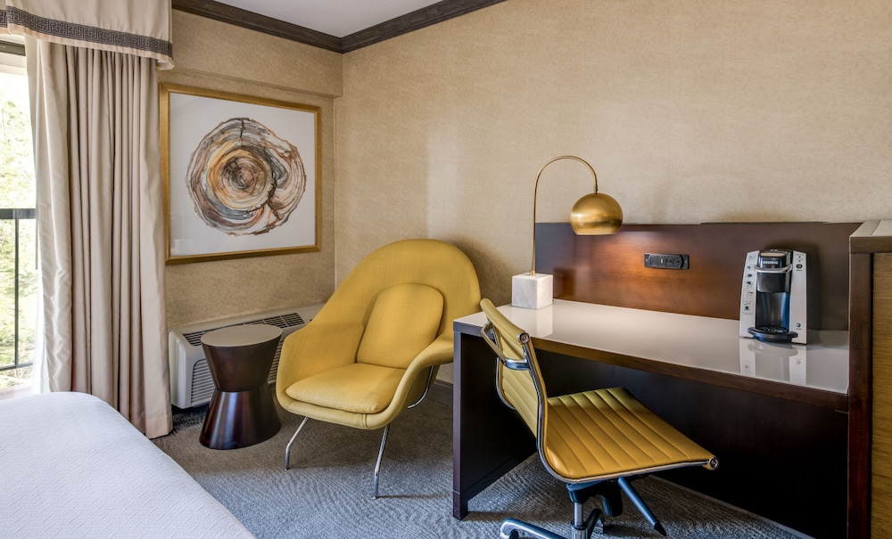 Crowne Plaza Resort Asheville 42/70