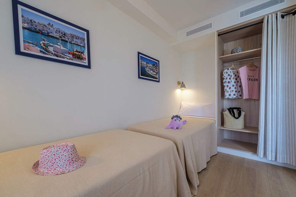 Ancora La Siesta Apartments 12/45