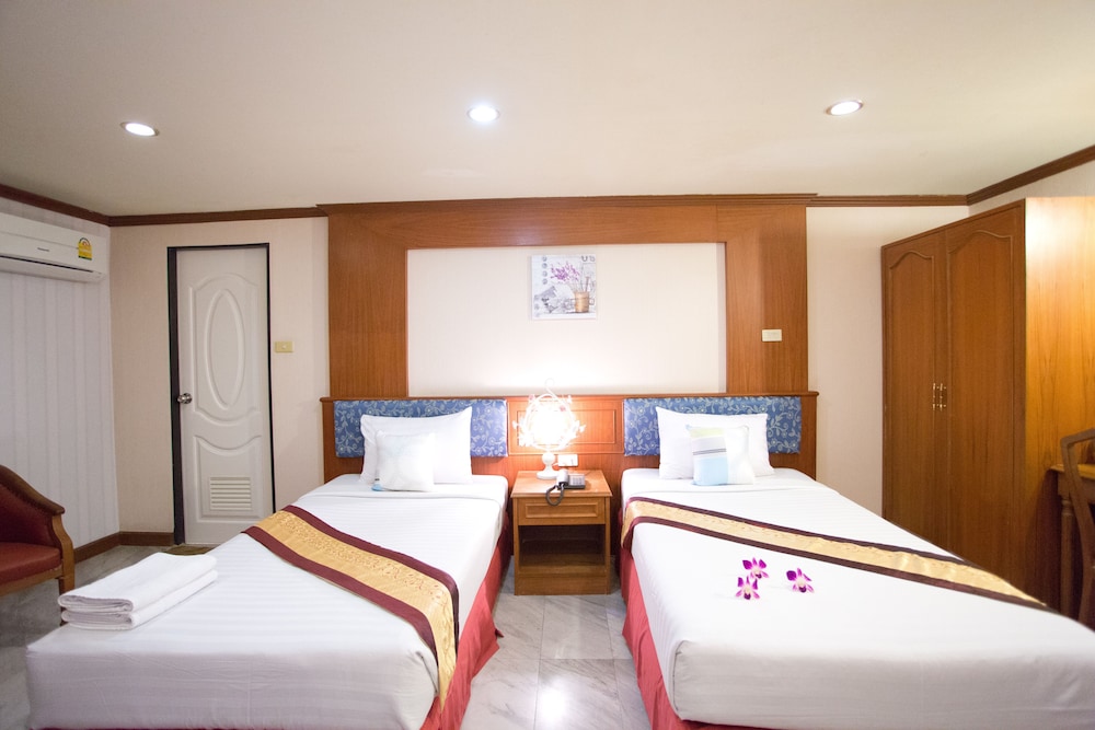 Chaipat Hotel 25/66