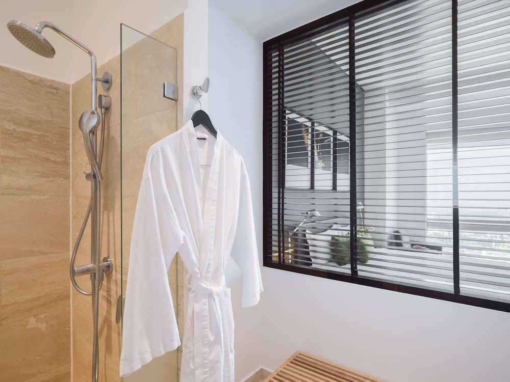 غرفة ديلوكس بسرير كينج، The Paragon Hotel Mexico City Santa Fe by Accor 10/10