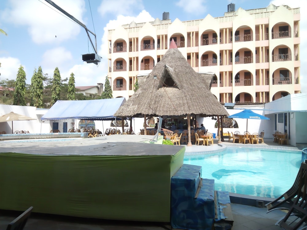 Lambada Holiday Resort 23/29