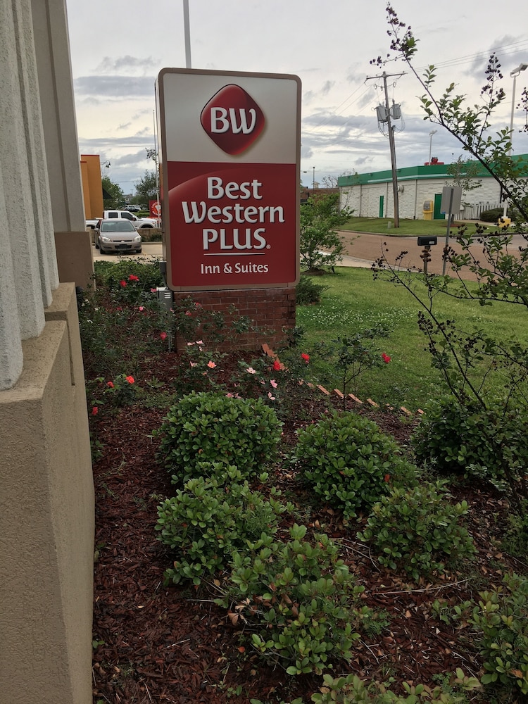 Best Western Plus Flowood Inn & Suites 4/39