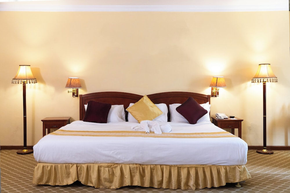 Dreamliner Hotel 12/50