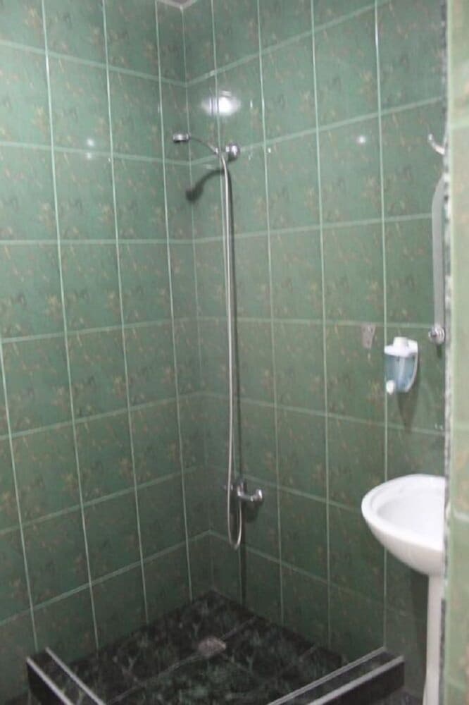 Lux Batumi 6/6