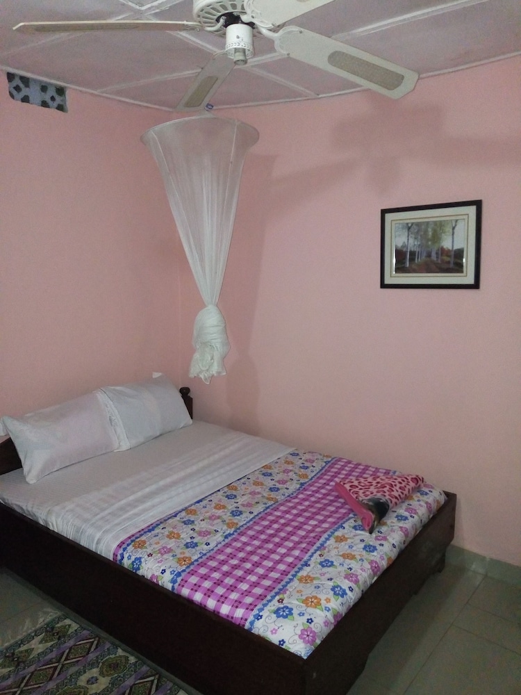 Colours Club Spa And Garden Resort 5/46