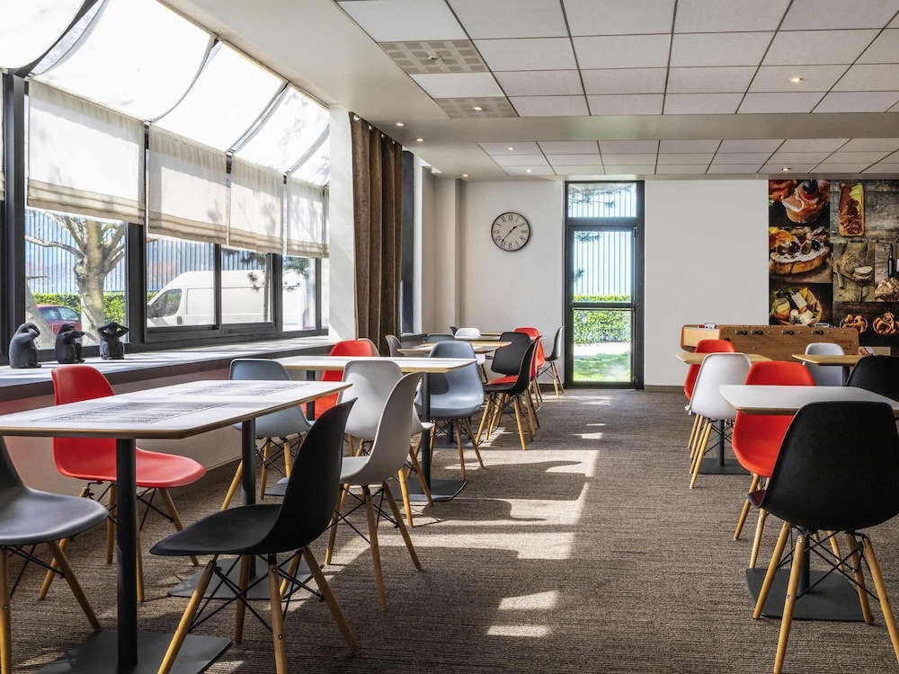 Ibis Creteil 56/68