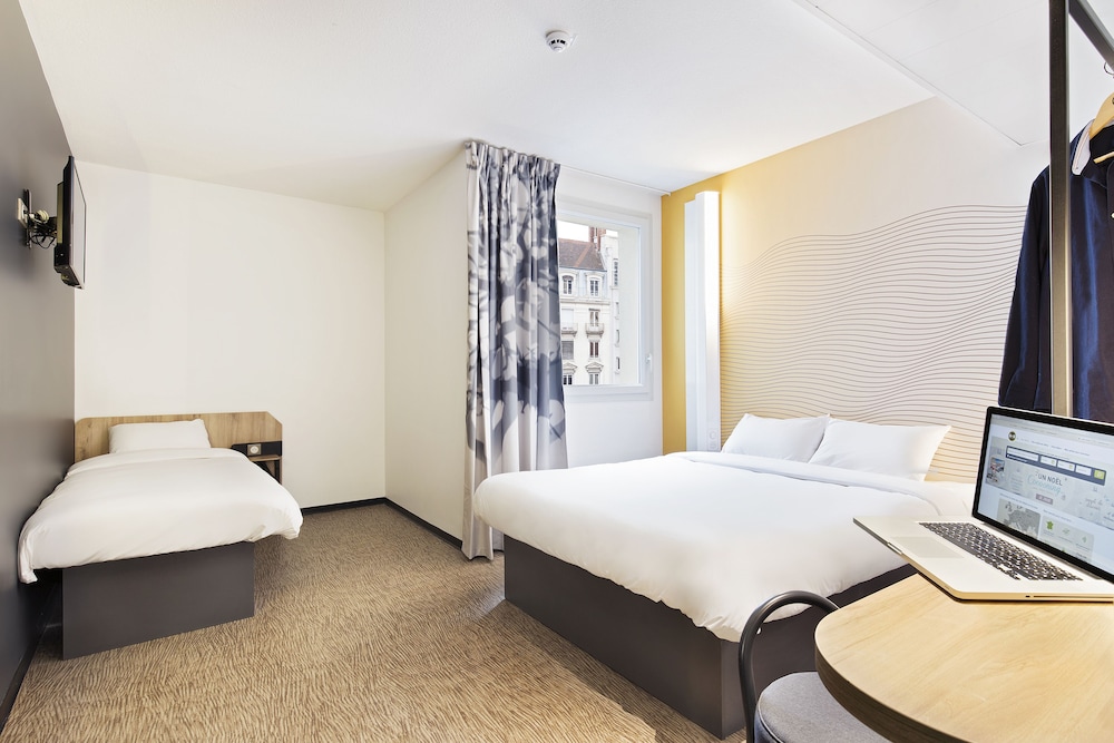 ROOM, TRIPLE