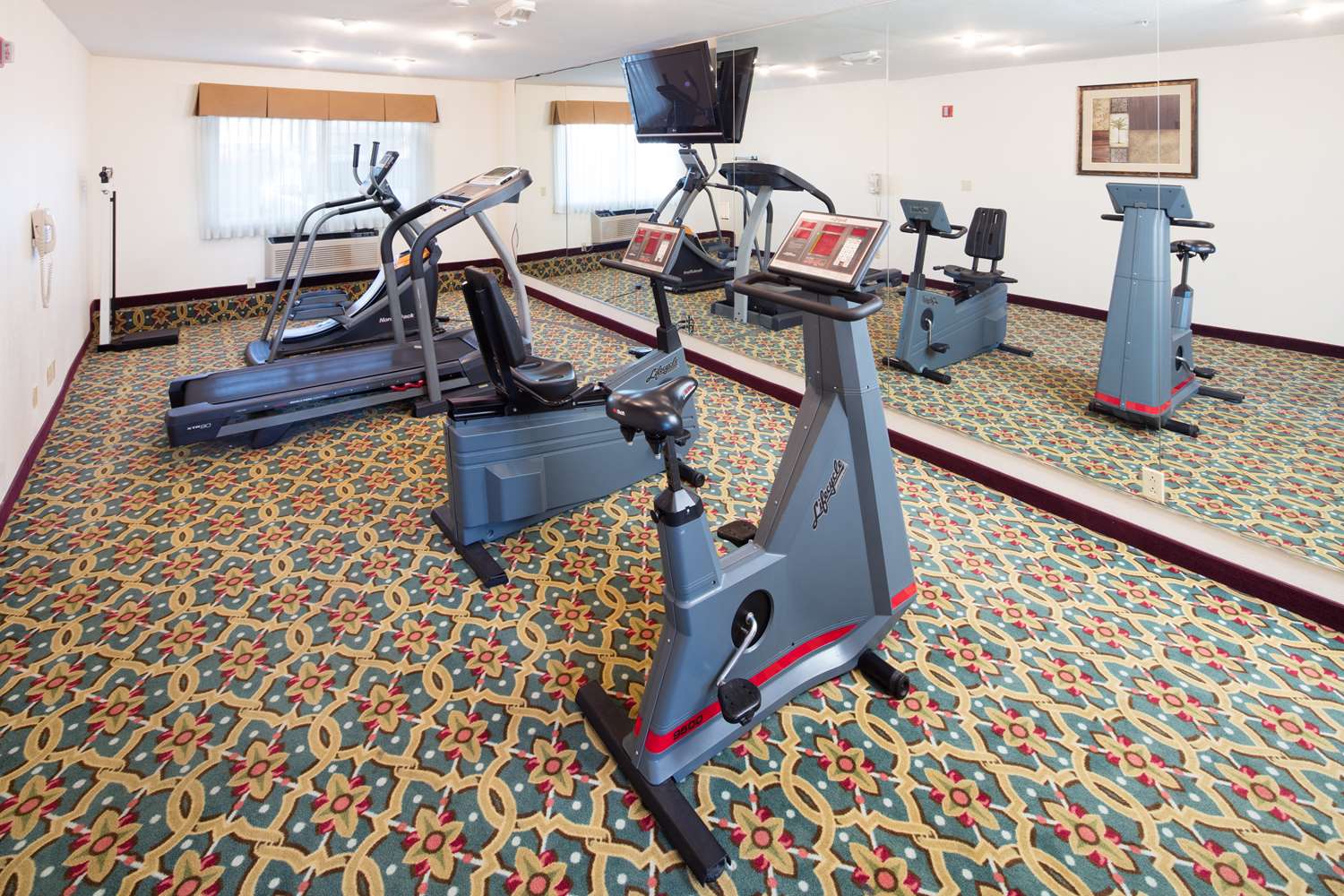 Studio6 Suites Perris, CA 24/32