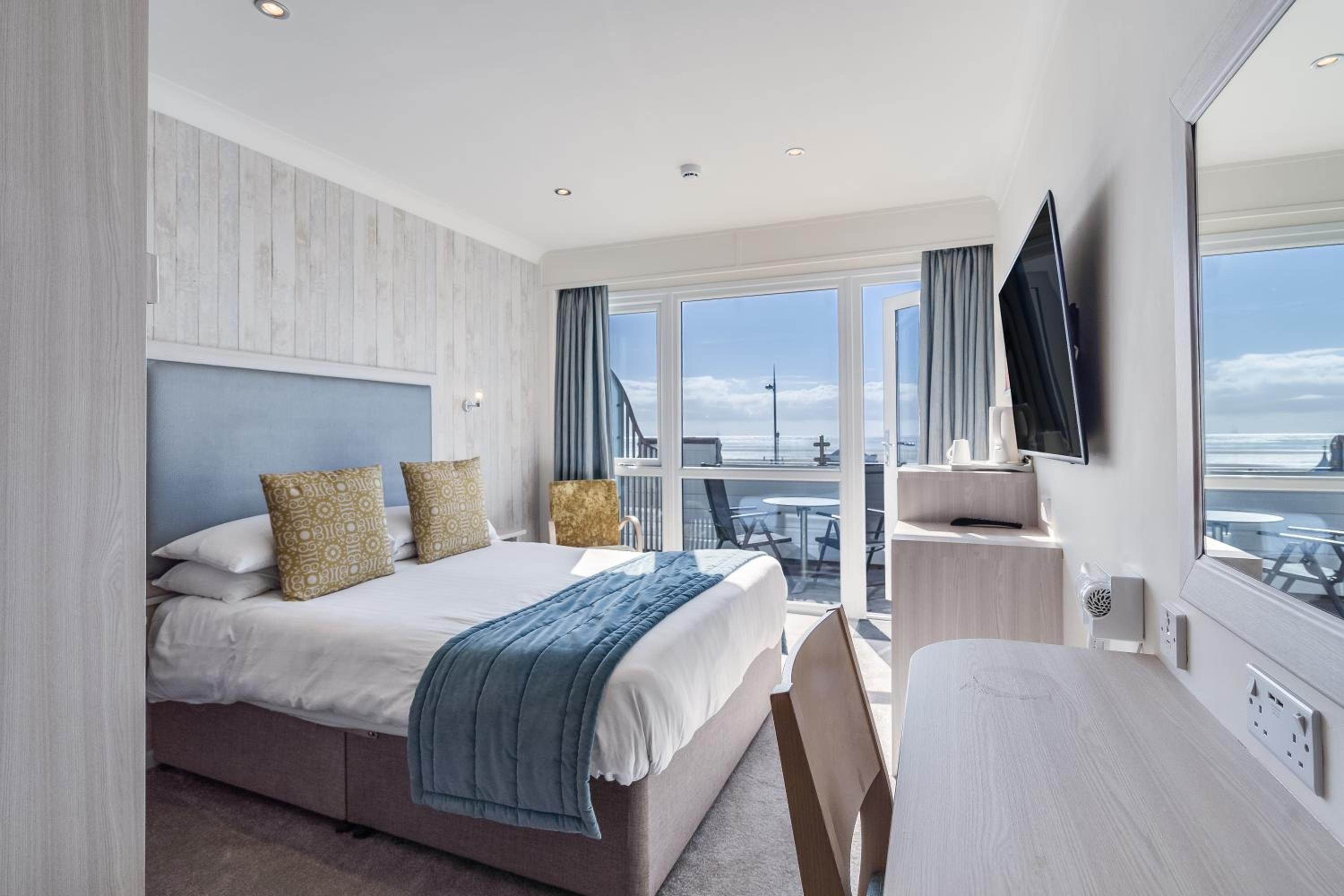Room, Double Bed, Sea View, Balcony