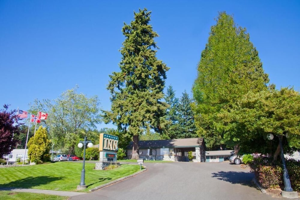 Poulsbo Inn Suites 8/25