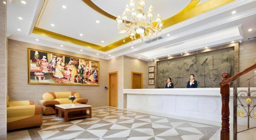 Vienna hotel (Huidong and run pedestrian street) 11/55