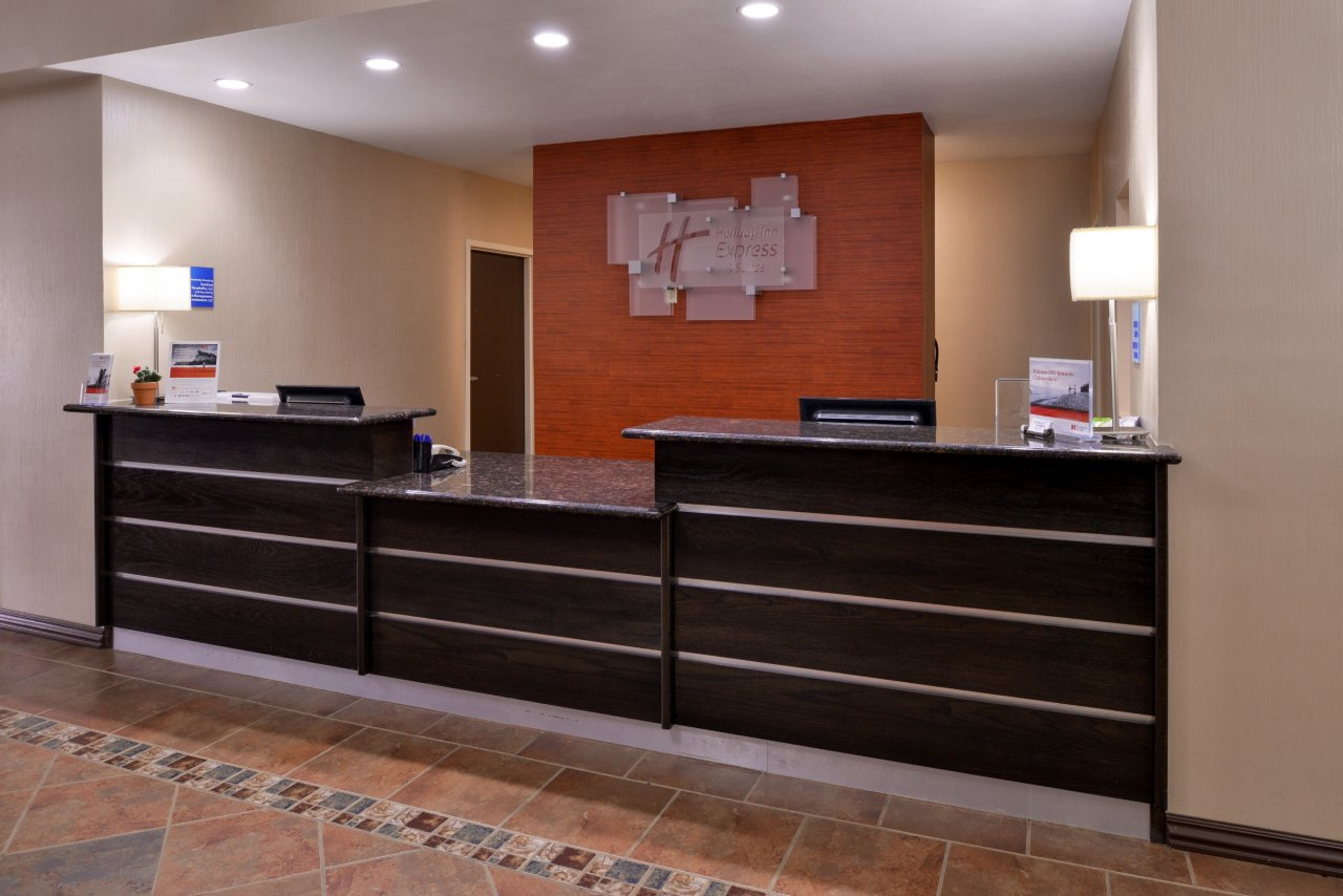 Holiday Inn Express Hotel and Suites Kingman 12/52