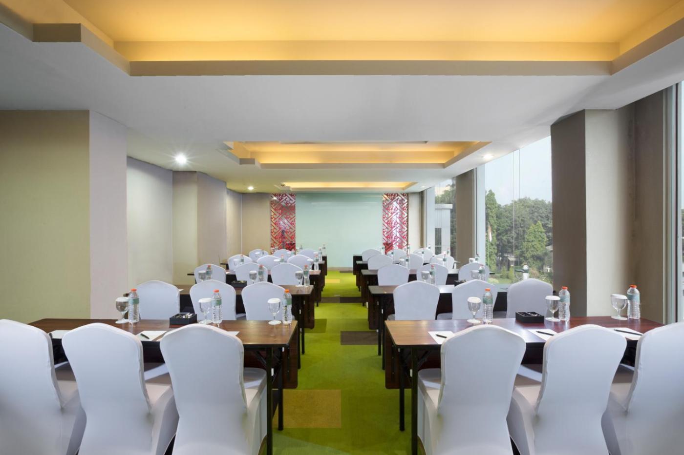 KHAS Surabaya Hotel 54/61
