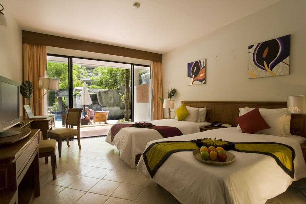 Sunset Beach Resort 24/66