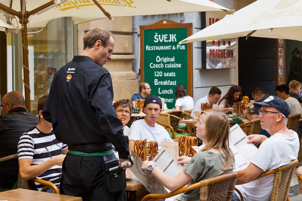 Prague Inn 37/53