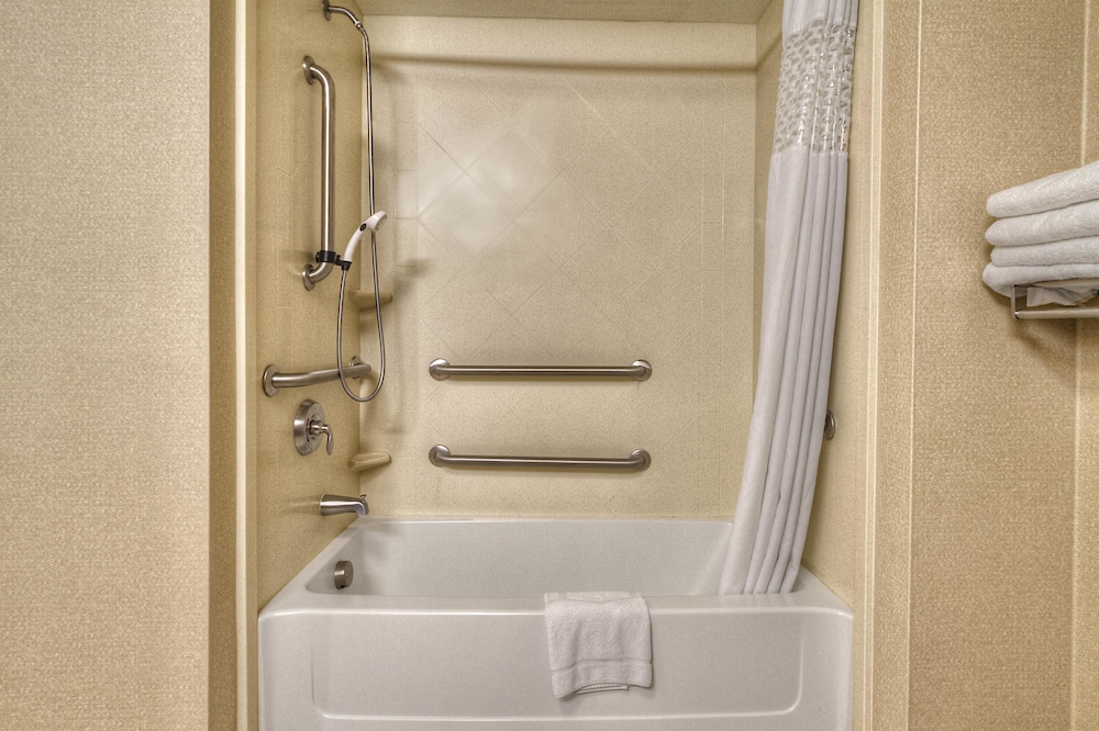 Hampton Inn Roanoke Rapids 10/45